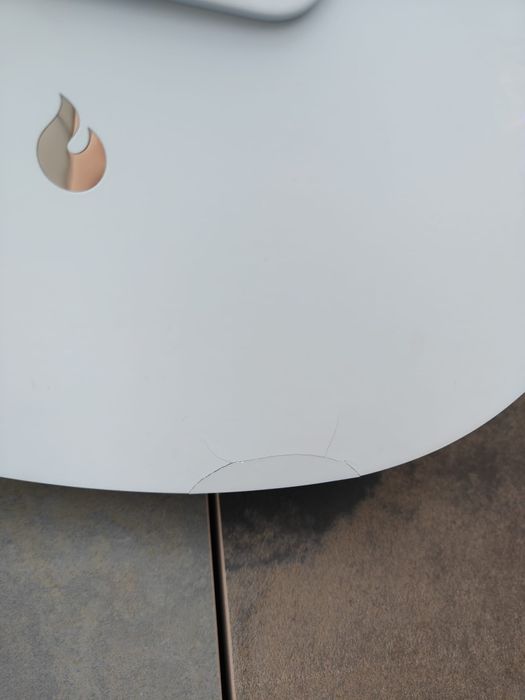 Blue Lava Touch – модерна китара, свирена само 2 пъти