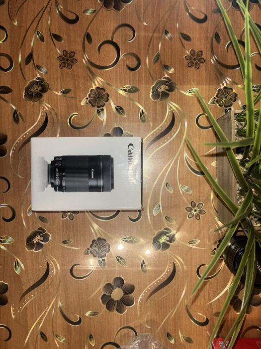 Canon EOS 800D – КАТО НОВ (4000 кадъра) + 3 обектива + Чанта + SD карта SanDisk Ultra A1 256GB