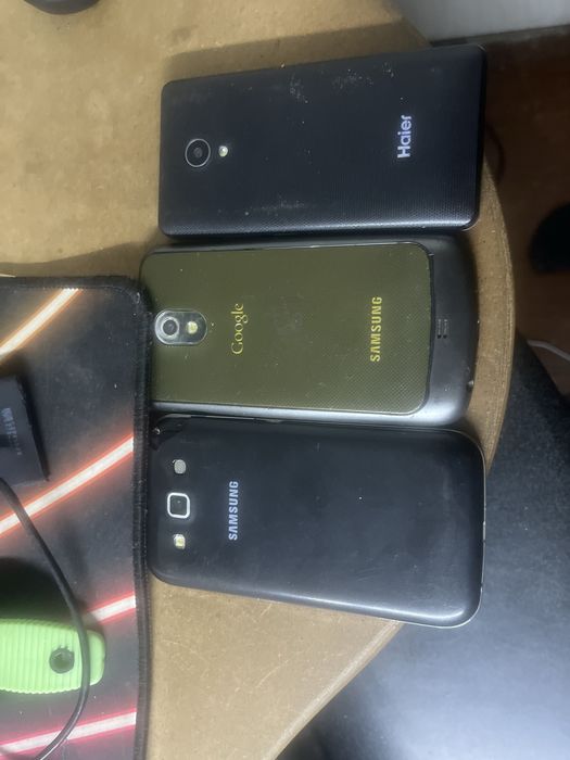 Сенсорные телефоны -звонилки.