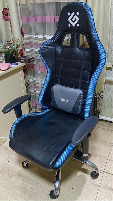 Продам кресло игровое