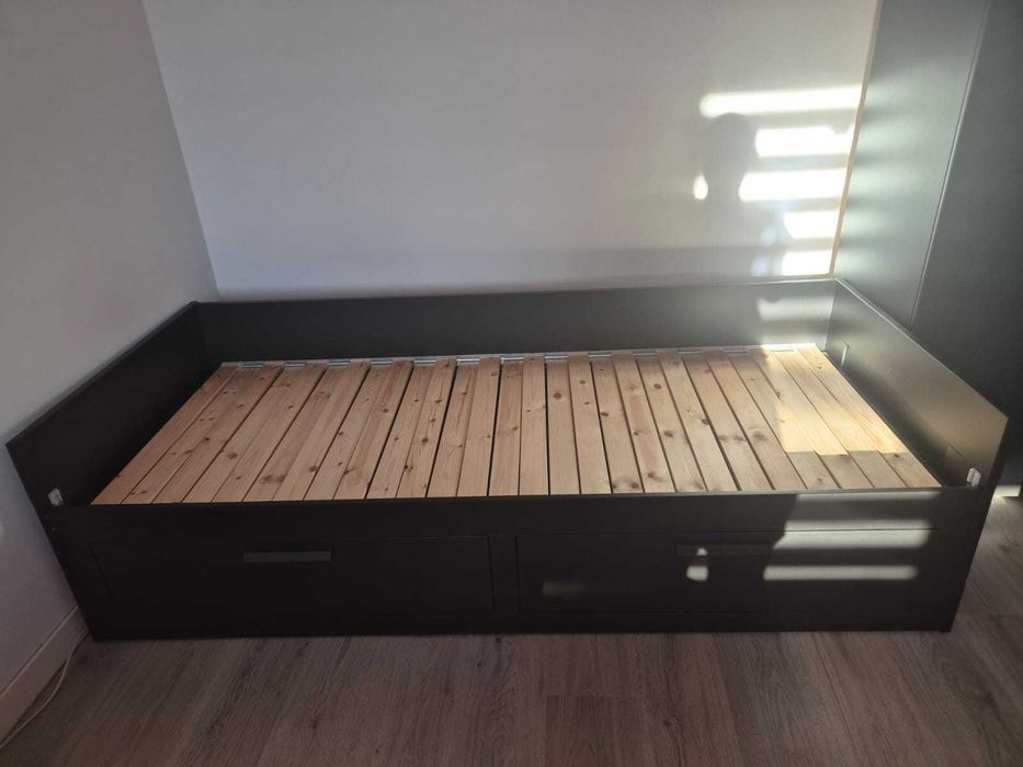 Mobilă IKEA puțin folosită de vânzare