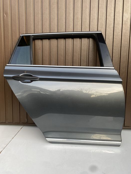 Usa dr spate vw Passat B8 combi/breack 2015-2022 cod culoare LR7H