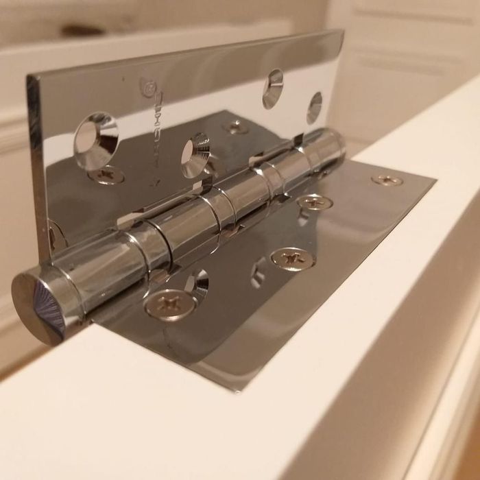 Установка межкомнатных дверей.