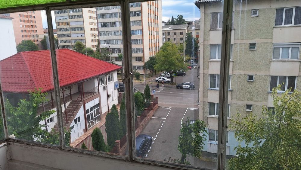 Vând sau închiriez apartament cu 2 camere