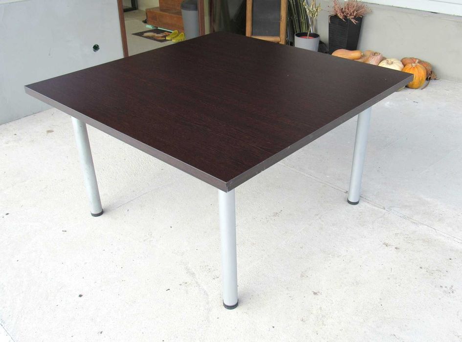 Маса бюро 130см/130см