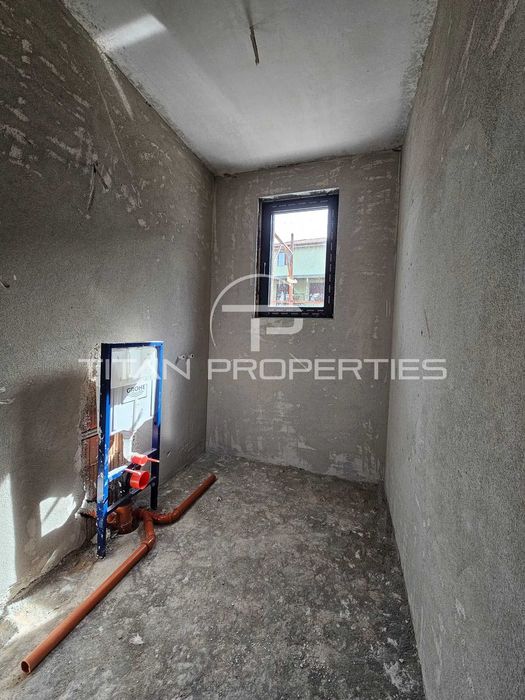 Двуетажна къща Белащица