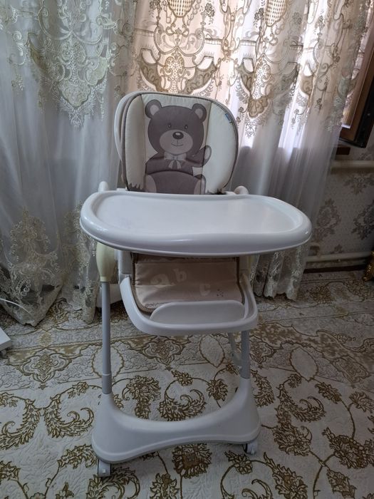 Bolalar ovqatlanadigon stuli