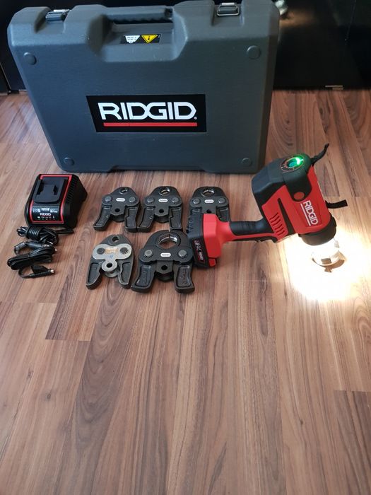 Presă de sertizat Ridgid RP 350