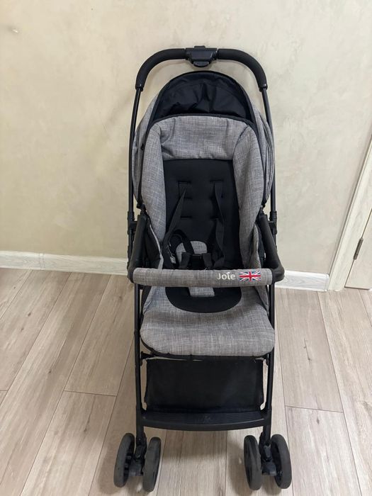 Коляска прогулочная Joie