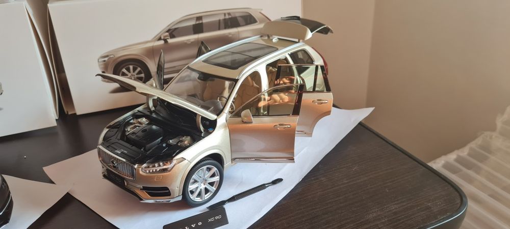 Aduc Machete 1 18 Volvo XC90 mark 2 cu imperfecțiuni