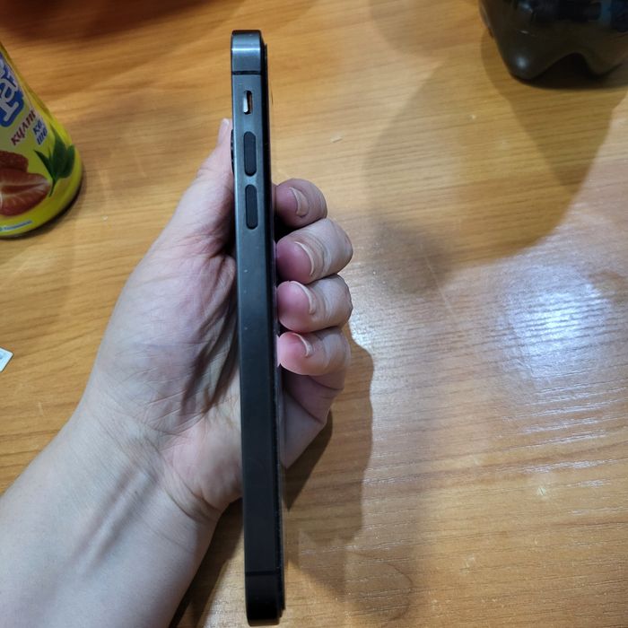 Продам iPhone XR в корпусе iPhone 16 Pro Max