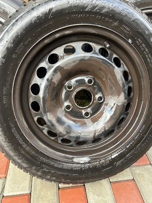 Vand trei jante cu anvelope 195/65/15