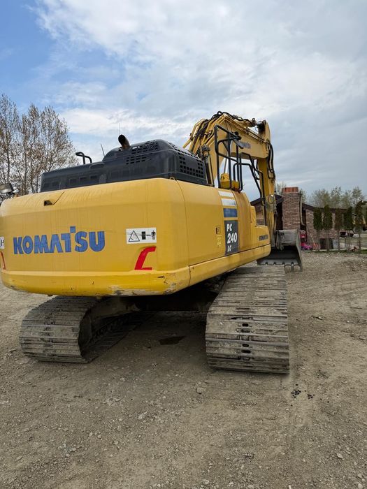 De vânzare Komatsu PC240-LC