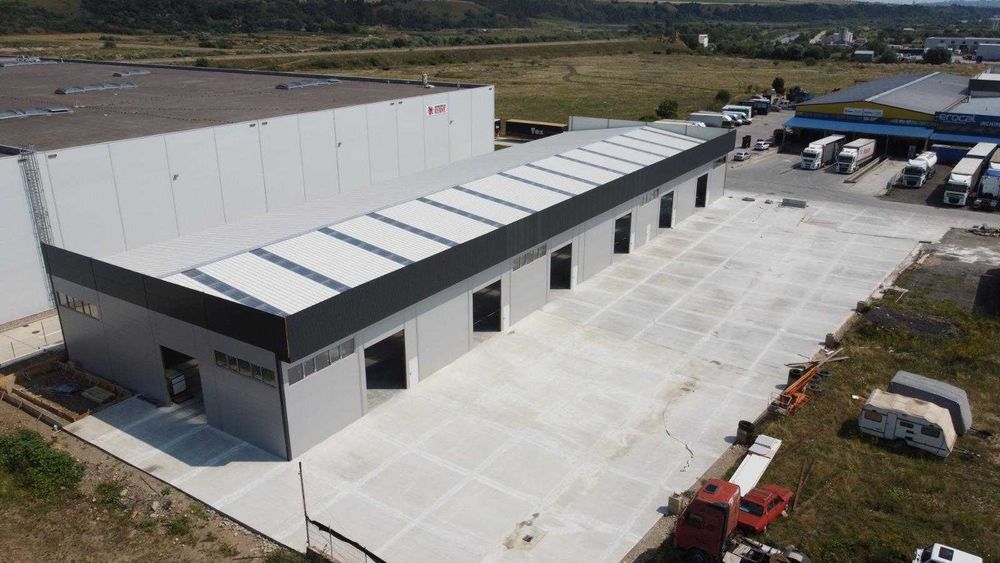 inchiriez hala 300 m2