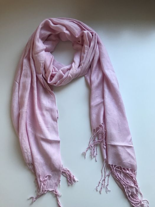 З бр. Дамски шалове