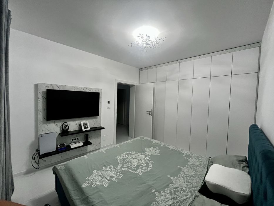 Proprietar vand casa duplex