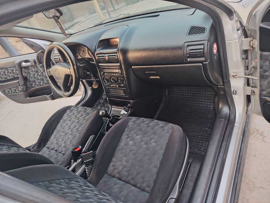 Vând Opel Astra G
