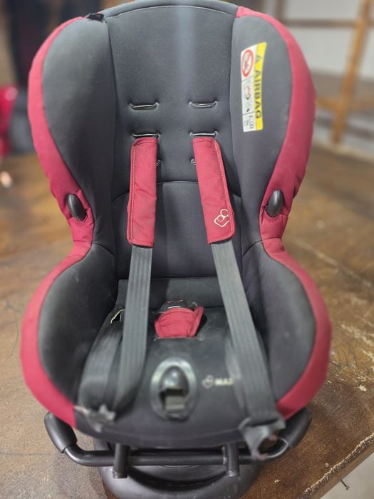 Vând scaun auto Maxi Cosi Mobi 9-25 kg