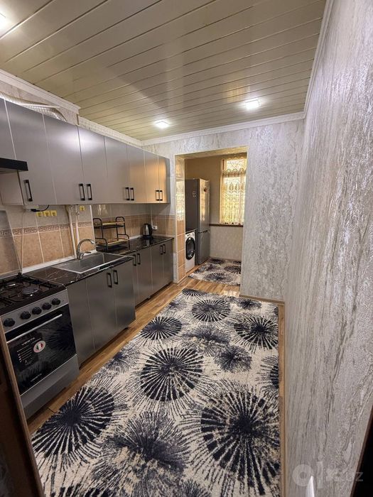 Kvartira sotiladi 72 kvadrat