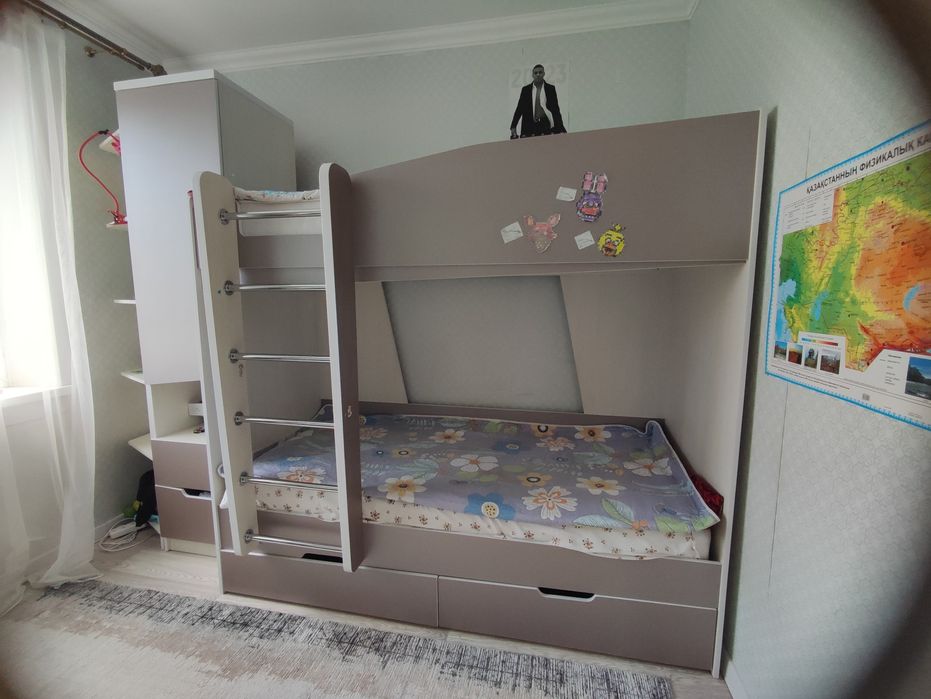 Двухярусная кровать