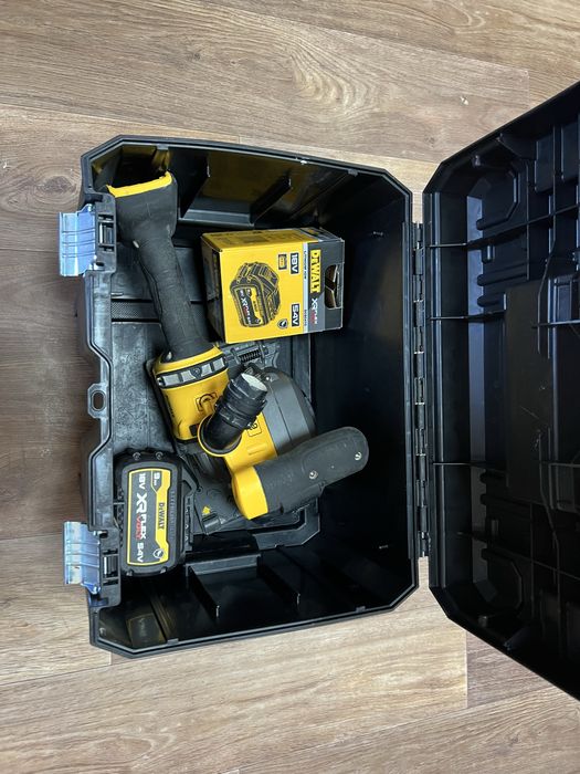 Штроборез De Walt