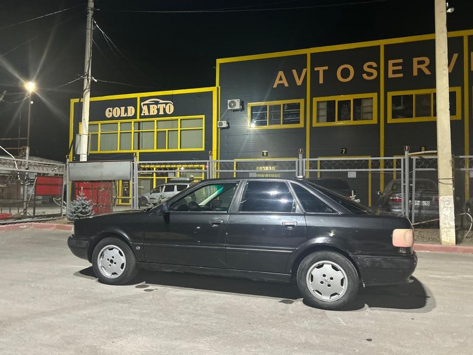 Продам ауди 80 б4