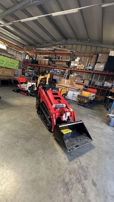 Mini incarcator - motor Kubota - skid steer loader