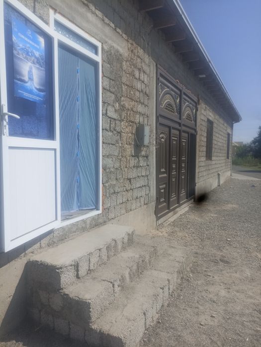 Ховли Уй сотилади