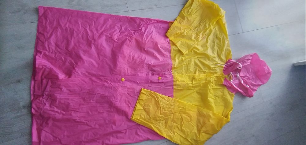 Весели  дъждобрани