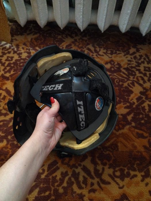 Шлем Юниор для вратаря.