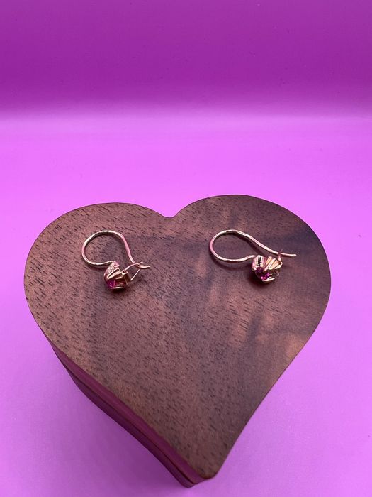 Продам золотые - детские серьги.