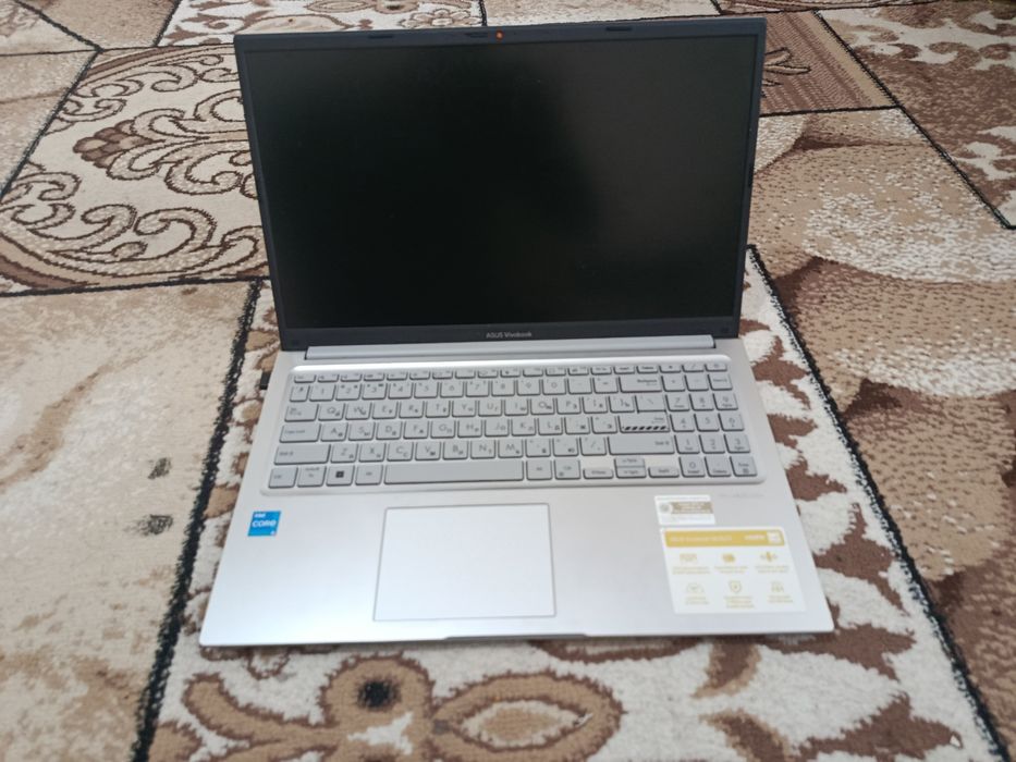 ASUS VivoBook X1504VA