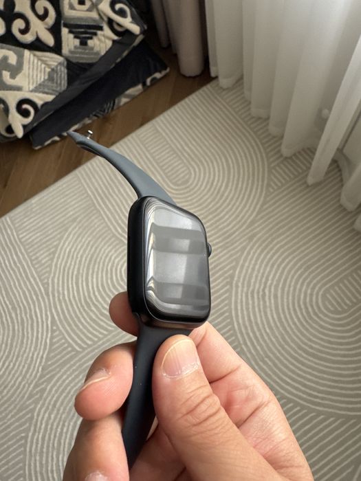 Продам срочно Apple watch 8