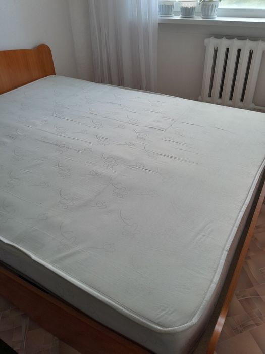 Продам 2 х спальную  кровать