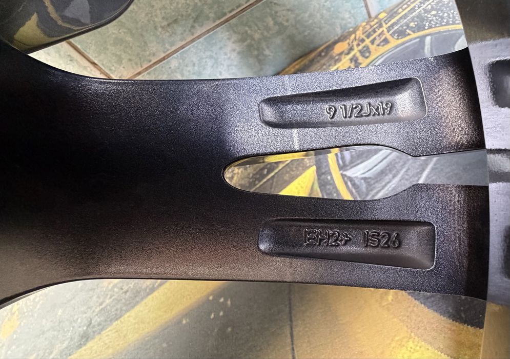 Jante roti iarna BMW M5 F90 M8 F91 Seria 7 G12 R19 doua latimi 10.5J 9.5J