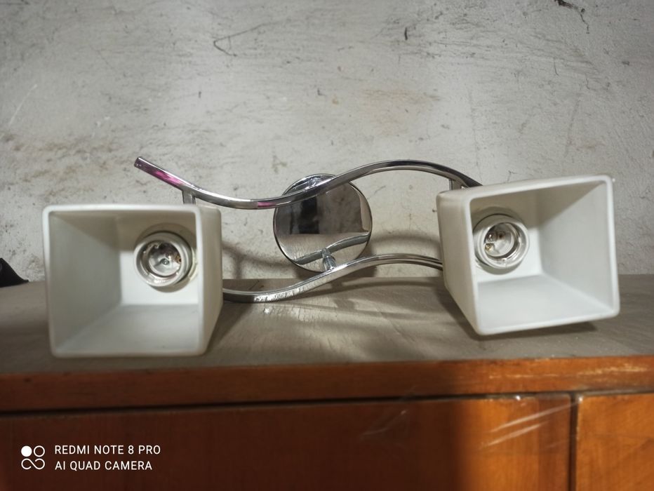 Люстры и светильник настенный СССР