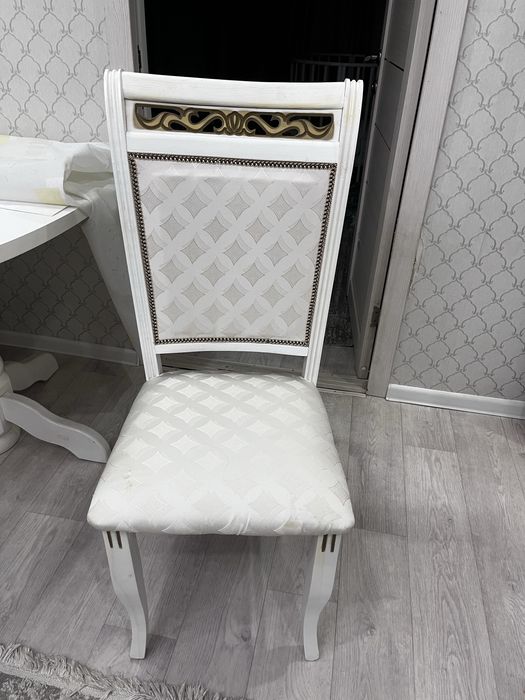 Продам стол со стульями