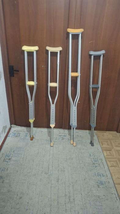 Костыли подмышечные