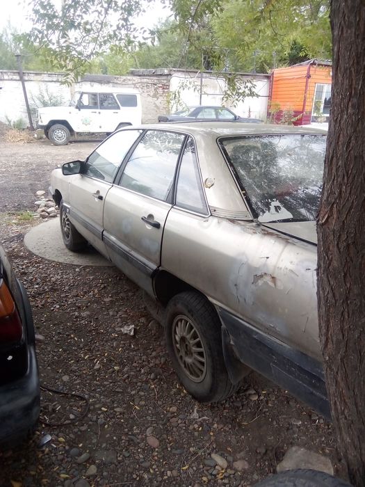 Продам две ауди 100