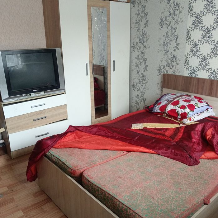 Срочно продам спальный гарнитур