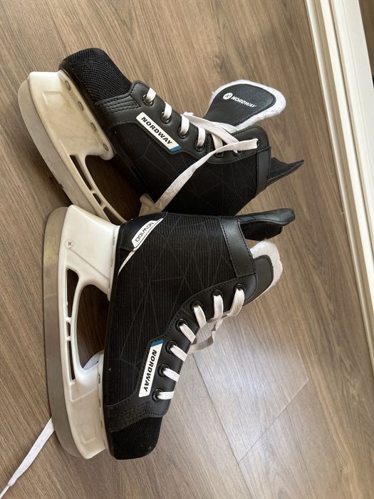 Продам коньки