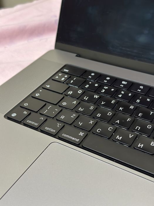 Makbook m1 pro 16ozy