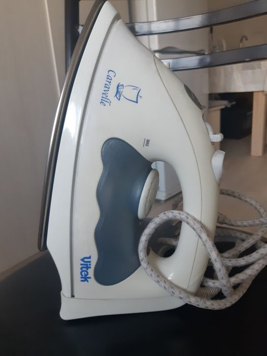 Утюг Vitek почти новый