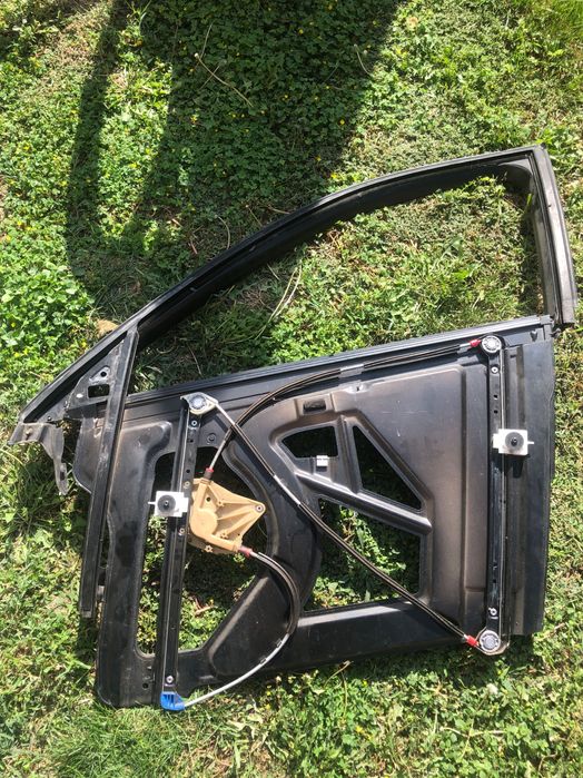 Рамка за шофьорска врата с машинка audi a3 8l