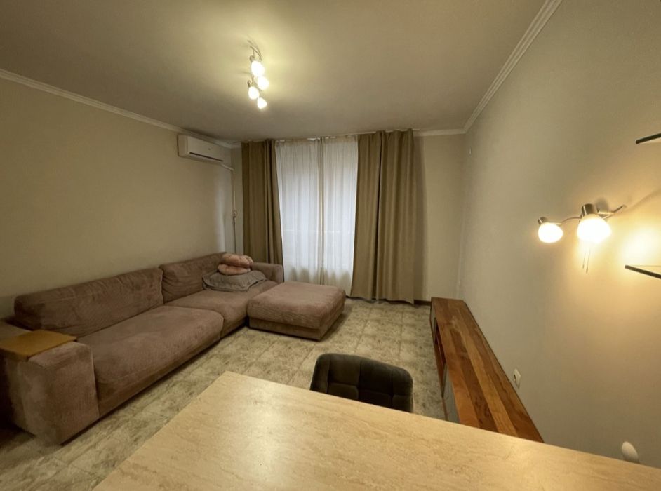 Дава се под наем Двустаен апартамент в София, Дружба 2 - 65 кв.м за 663 € - Снимка #2