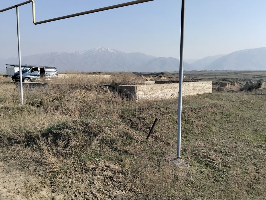 Продам срочно участок с фундаментом  9.10