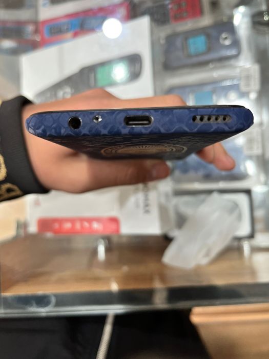 Xa Huavey y9 128 xotira zaryad Yaxshi ushlaydi