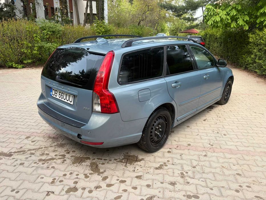 VOLVO V50 automat 2.0d 136cp