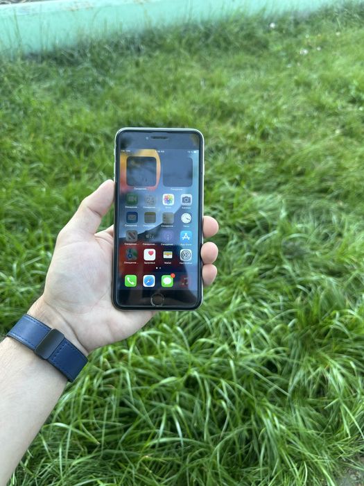 Продам Айфон 6S Plus