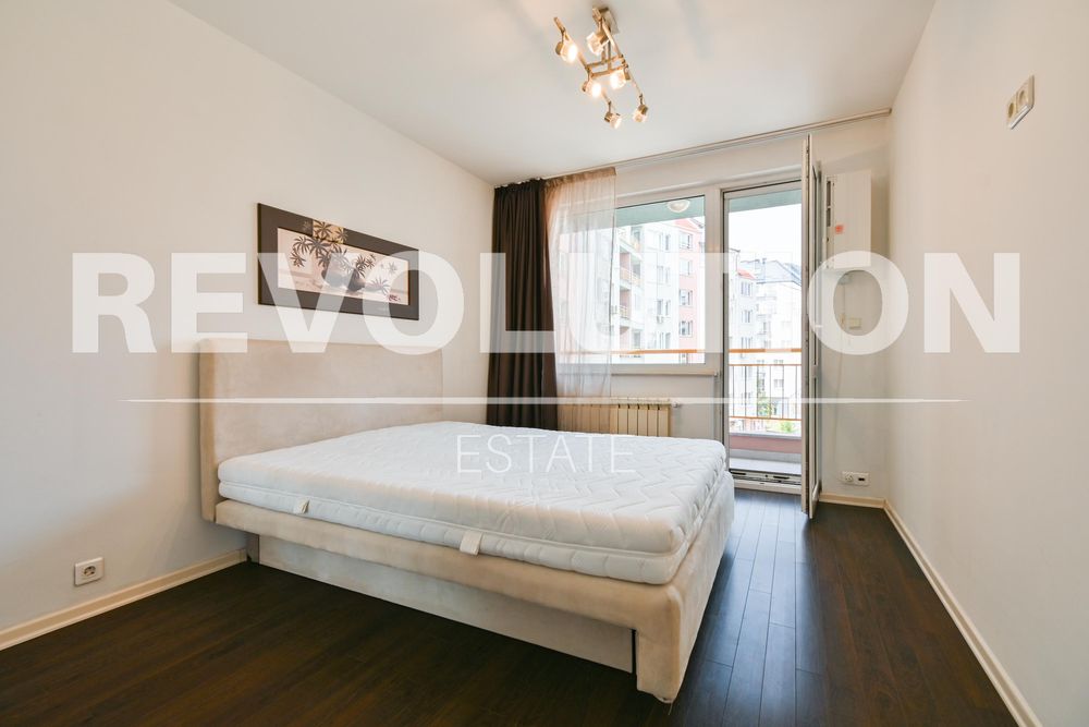 Дава се под наем Тристаен апартамент в София, Студентски град - 105 кв.м за 750 € - Снимка #4